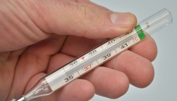 Měření teploty se zvrtlo. K rozbitému teploměru vyjeli hasiči z Pardubic