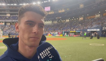 Českého nadhazovače při exhibici zradilo rameno. Top výkon, smutnil parťák Chlup