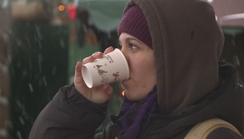 Prodej punčů na vánočních trzích: Stánkaři přichází s novinkami