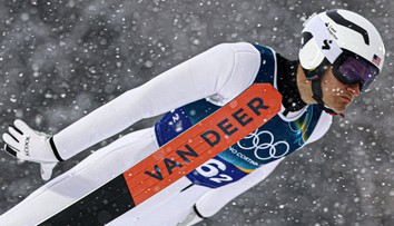 Nebezpečné selhání na olympiádě. Američana na můstku trefil fukar