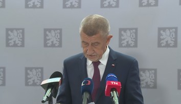 Babiš hodnotí první půlrok vlády. V Kramářově vile jednal s ministry