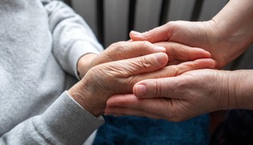 Lékař měl zabít 15 pacientů. Soud mu uložil nejpřísnější trest
