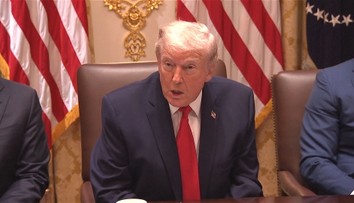 Trumpova cla ohrožují světovou ekonomiku. Jejich vývoj může zvrátit Kongres