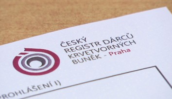 Dárců kostní dřeně bylo loni nejvíc v historii. Díky případu malé Madlenky