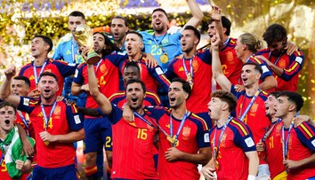 Španělé jsou podruhé v historii mistry světa. Messiho Argentina ve finále padla