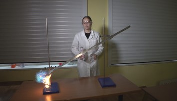 Veřejnosti se otevřely brány škol. Studenti předváděli vědecké pokusy
