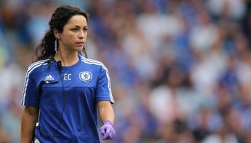 Vrátí se půvabná lékařka do Chelsea? Fanoušci ji prosí na sociálních sítích