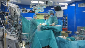Kombinované transplantace i urgentní výkony. IKEM má za sebou náročný rok