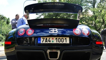 Český miliardář se ve svém Bugatti řítil po dálnici přes 400 km/h!