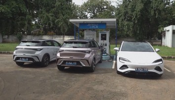 Evropa s Čínou řeší cla na elektromobily. Automobilky jejich zavedení kritizují i vítají