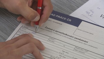 Náboráři se musí učit nový slovník. Na řadu otázek se už nesmí ptát