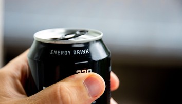Energetické nápoje mají na tělo velký dopad. Lékař popsal vedlejší účinky
