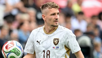 MS ON-LINE: Vynikající vstup do zápasu. Sadílek poslal Čechy do vedení