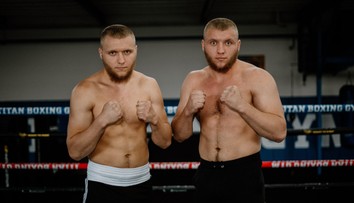 Ukrajinská dvojčata chtějí vyboxovat lepší život. Čeká je profesionální debut