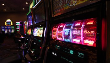 Muž netušil, že v Las Vegas vyhrál miliony. Museli ho vypátrat