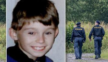 Honzík zmizel před 21 lety, policie nevydala matce spis. Teď musí
