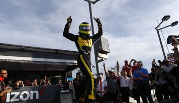 Bourdais se nese na vítězné vlně, ve Phoenixu vyhrál kvalifikaci