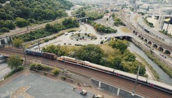 Legenda železnic v Česku. V neděli přejelo hranice francouzské TGV