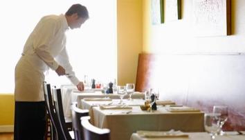 Turisté si objednali v chorvatské restauraci jídlo za 680 korun. Číšník je vyhnal