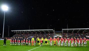 Další problém pro nový pardubický stadion. Lidé si stěžují na světelný smog