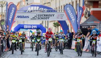 Mitas Gočárovy schody pro Czeczinkarovou a Rauchfusse