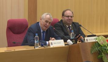 Zeman: Praha ve vlajkách Tibetu? Čínské investice jsou důležitější!