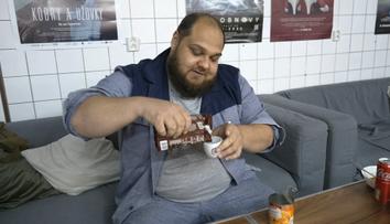 Ferenc z Oddílu B odhaluje: Takhle se dělá vězeňská káva