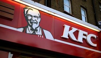 Další problém KFC. Po prošlém mase inspekce odhalila rizikové rozmrazování