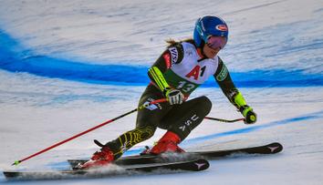 Zničená Ledecká si vzala den volna. Super-G v Bansku vyhrála Shiffrinová