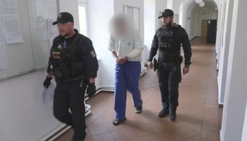 Pokus o vraždu v Chlumci nad Cidlinou: Muže měl pobodat jeho známý