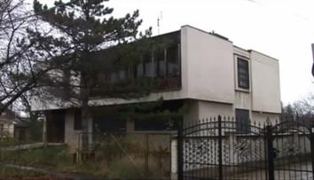 Sousedský teror: Žena týrá okolí už 14 let hlasitou hudbou! VIDEO