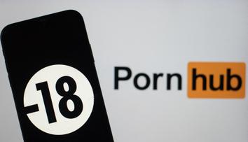 PornHubu prudce klesla návštěvnost: Lidé jeden večer změnili chování