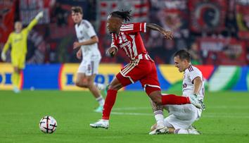 Sparta se vrací z Řecka bez bodu. Olympiakos udeřil jedinou trefou v závěru