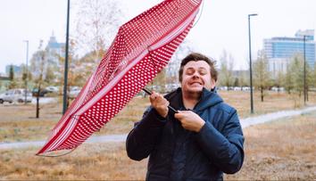 Hurikán přinese do Evropy neobvyklé počasí. Meteorologové popsali, co se bude dít