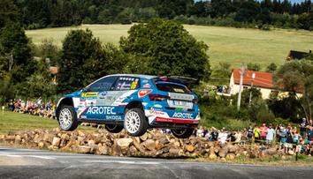 Barum Czech Rally Zlín 2026: Souboj o český titul míří do finále