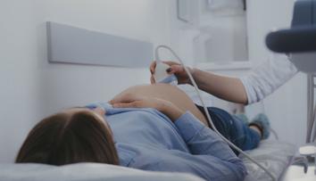 Nečekaný nález ostravských vědců. V plodové vodě našli mikroplasty