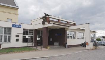 Reportér Novy kontroloval nádraží v Jičíně. Není na tom vůbec špatně