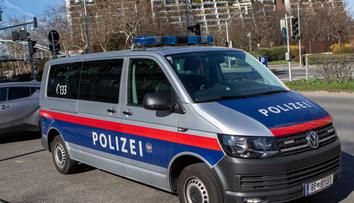 Řidič s českou značkou srazil v Rakousku policistu. Z auta plného drog utekl
