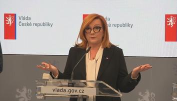 Začala bitva o rozpočet. Schillerová řeší miliardy navíc na školy, důchody i sucho