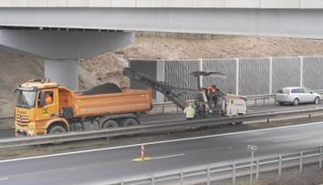 Silničáři modernizují cestu mezi Ostrovem a Vary. Řidiči musí počítat s omezením