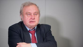 Zemřel údajný dědic miliard ve Švýcarsku. Ransdorfa kvůli němu zatkli