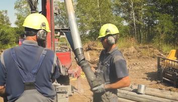 Česko se může stát velmocí ve výrobě manganu. Nová továrna zaměstná na 400 lidí