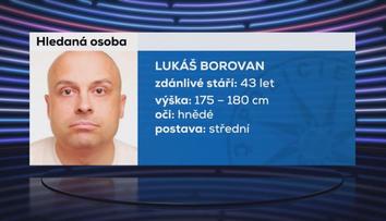 Vrah ze Záběhlic je stále na útěku. Policie varuje veřejnost