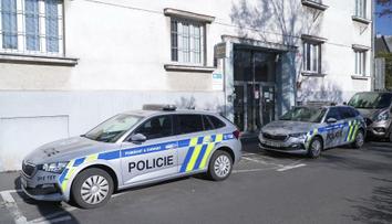 Muž předvedl sportovní výkon před policií v Hradci Králové. Chtěl se vyhnout vězení