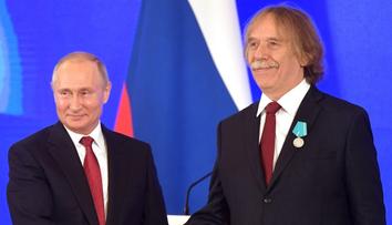 Nohavicovi zakazují kvůli Putinovi zpívat. Zbytečné kádrování, říká kritik. ANKETA