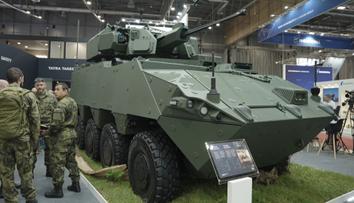 Nová česká bestie. Na zbraňovém veletrhu se představil Pandur 8x8 EVO