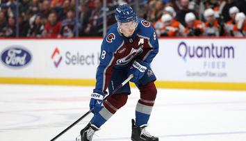 Hvězdný Kanaďan podepsal rekordní smlouvu. Stal se nejlépe placeným hráčem historie NHL