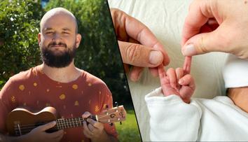 Krásná zpráva! Zpěvák Pokáč se stal trojnásobným tatínkem