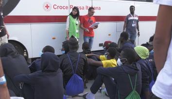 Migrační pakt vstoupil v platnost. Má chránit EU před přívalem přistěhovalců