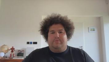 Cena iPhonu Duo odráží nedostatek paměťových čipů na trhu, řekl odborník